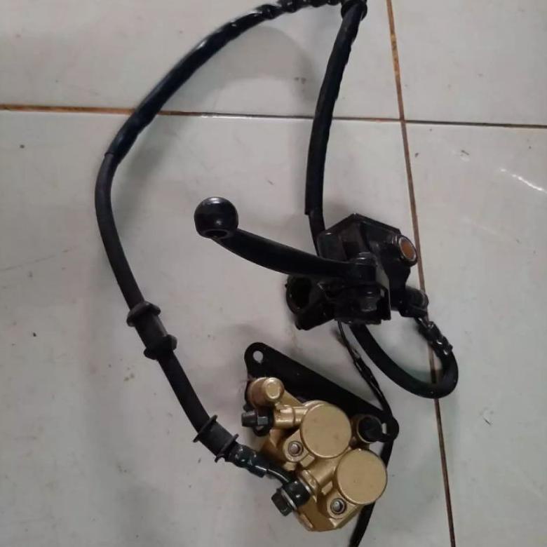 PRODUK- MASTER CAKRAM KALIPER SET DEPAN SUPRA X LAMA .