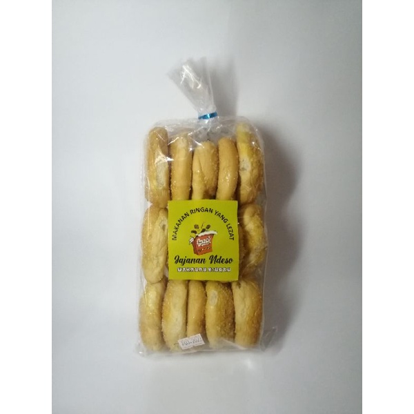 

(Donat kering) manis, gurih, enak, 100% halal isi 15 pcs