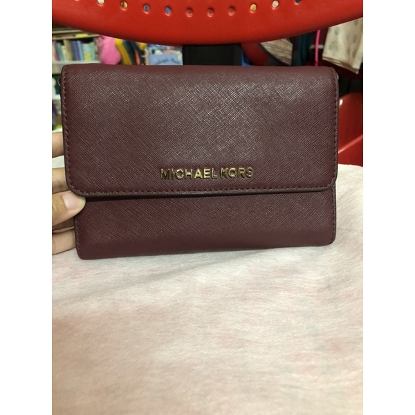 Preloved Michael Kors MK Chain Wallet Crossbody Maroon Marun Rantai