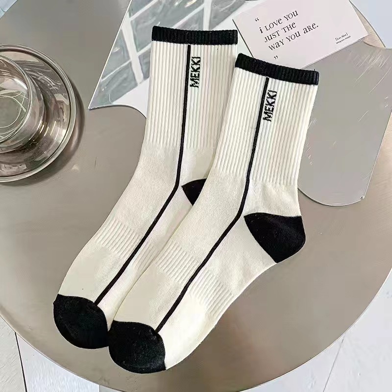 ✌️ Veshop ✌️ A264 Kaos Kaki Wanita Motif Hitam Putih Fashion Korea Women Sock Import Murah-3