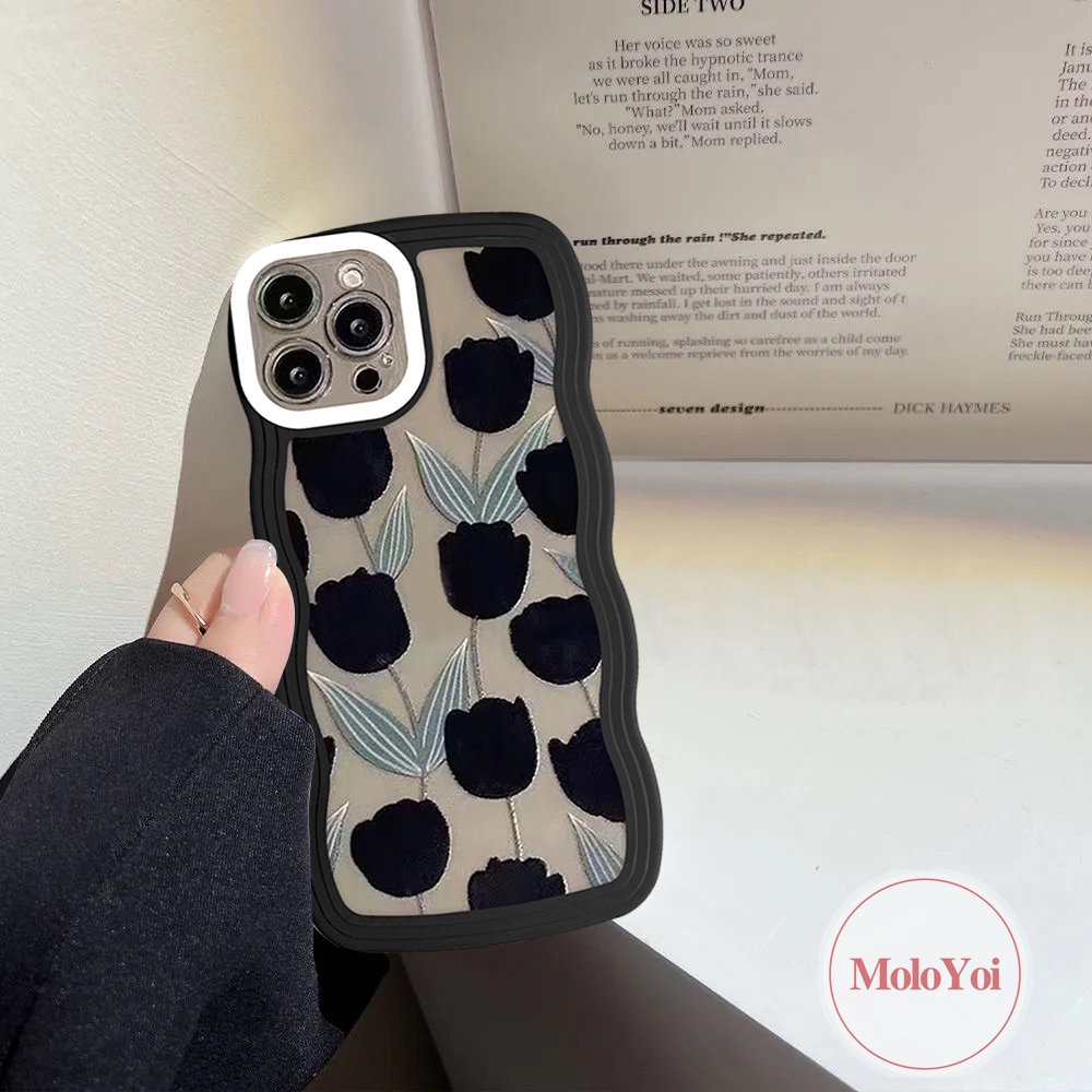 IPHONE Casing Bunga Tulip Retro Kompatibel Untuk Iphone11 12 13 Pro Max14Xr 6 6s 8 7 Plus 14Plus X XS Max SE 2020hitam Bergelombang Tepi Soft TPU Case