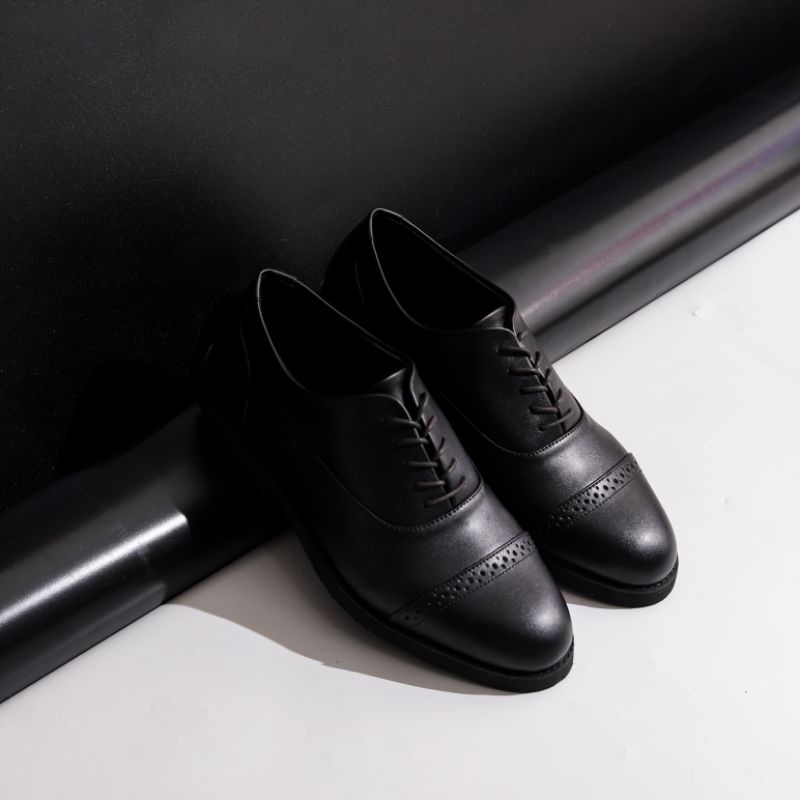 Ombreds - Sepatu Formal Pantofel Oxford