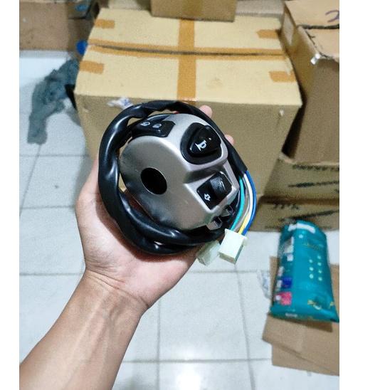 Best Seller SAKLAR KIRI SWITCH HOLDER KIRI LAMPU FINO KARBU/SCOOPY/SCOOPY KARBU KOMPLIT