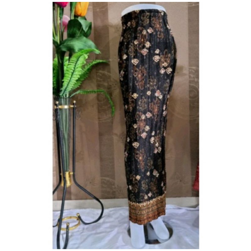 Rok Plisket NAMIRA / Rok Kebaya / Rok Plisket batik / Rok Wisuda / Rok Kondangan /Rok Batik Murah / Rok Rempel / Rok Instan Langsung Pake Kebaya Kutubaru / Kebaya Jadi / Rok Batik / Rok Rempel / Kebaya Warna Silver Moka Navy Biru Hitam Taro