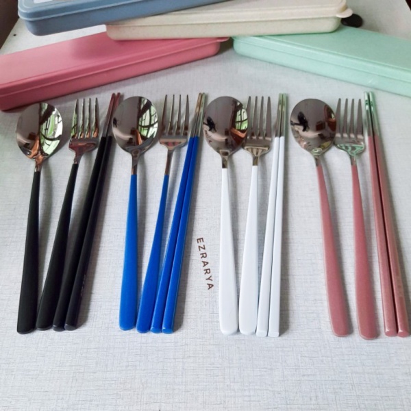 

Pink Unik Murah Garpu Korea Sumpit Alat Silver Biru Matte - Kotak Stainless Makan Set Steel Sendok