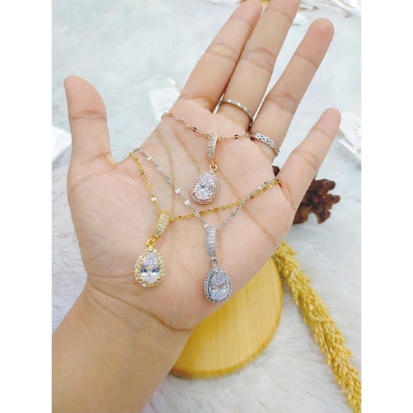 Kalung titanium permata oval cantik anti karat