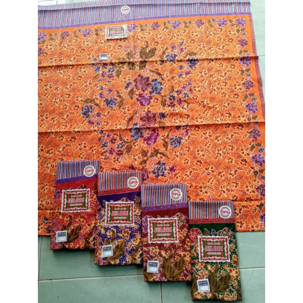 Kain selendang gendong bayi motif kembang