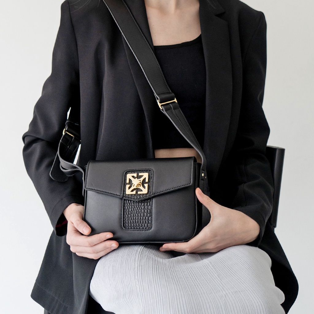 Gobelini Turro Mini Flap Crossbody Bag