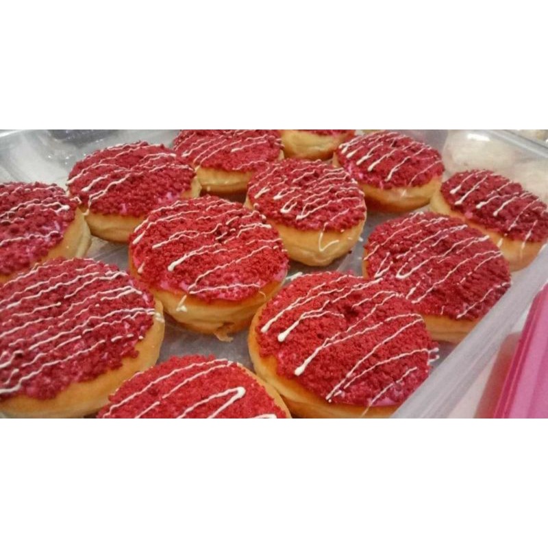 

Donat topping crumble red velvet 1 lusin