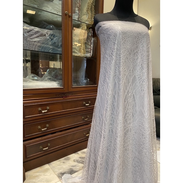 Bahan Kebaya Brukat Lace Halus Chantily Semi France Shantily Beverly Warna Silver Grey