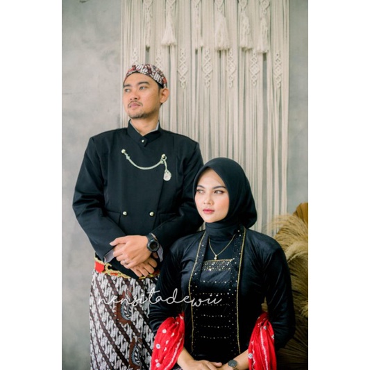 [1 Set, PH03C] Baju Prewed Instan / Baju Prewedding Adat Jawa - Solo, Motif Parang Garuda