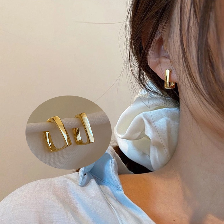 Anting Persegi Logam Geometris Anting-Anting Persegi Unik Sederhana Gaya Keren High-End ins Niche Anting Temperamen Mewah Ringan