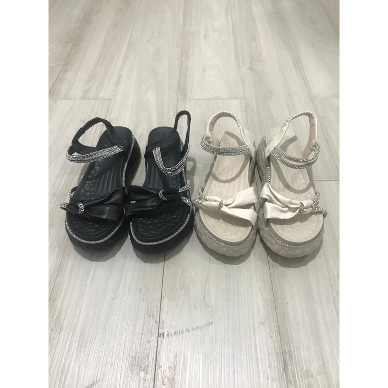 HS / Sepatu Sandal Wedges Wanita  Premium S-11