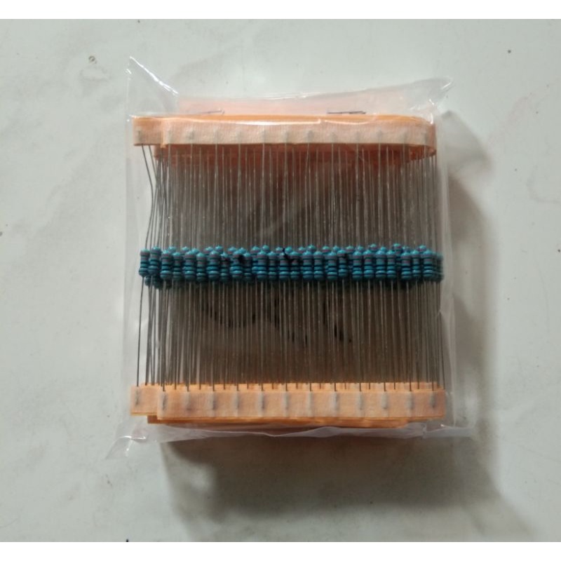 Resistor 330 ohm 1/4watt isi 200pcs Resistor untuk Lampu LED