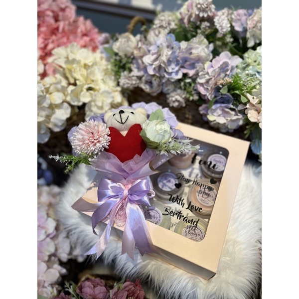 

Hampers Bunga Boneka Tulisan Custom