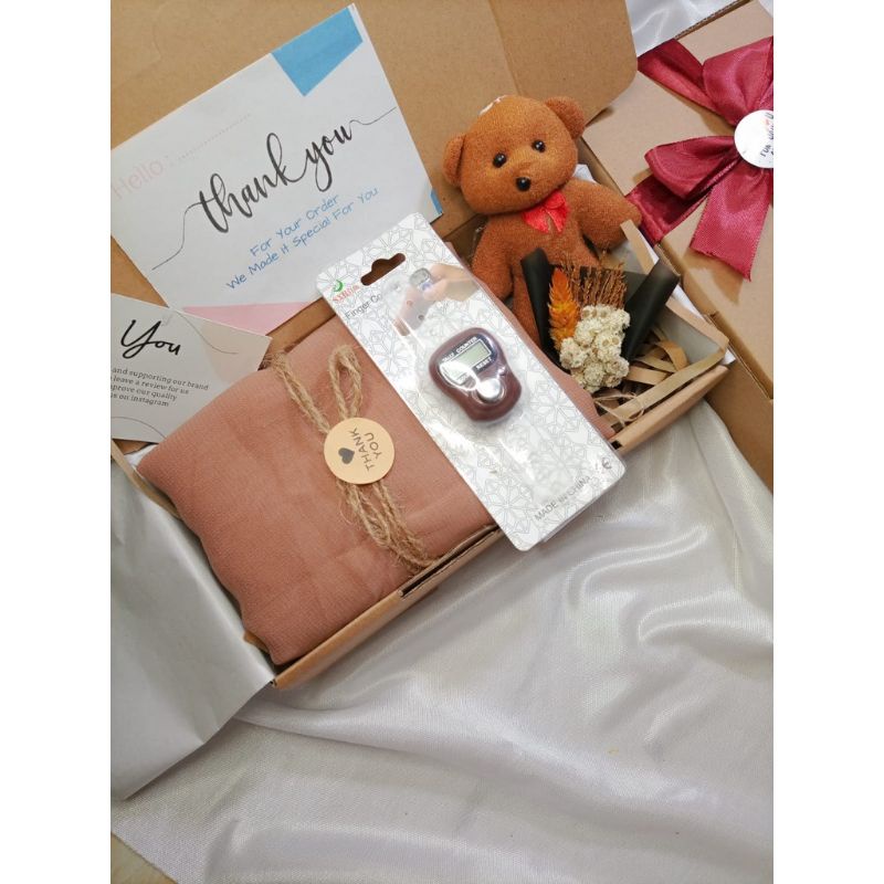 

HAMPERS MUSLIMAH/KERUDUNG/HIJAB/TASBIH DIGITAL