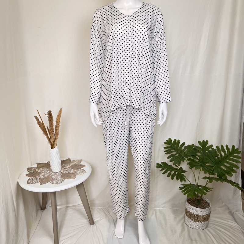 LiviGift Piyama Chiara Series - Polkadot Putih / Baju Tidur One Set Wanita Lengan Panjang
