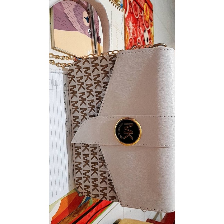 Tas slempang bahu wanita