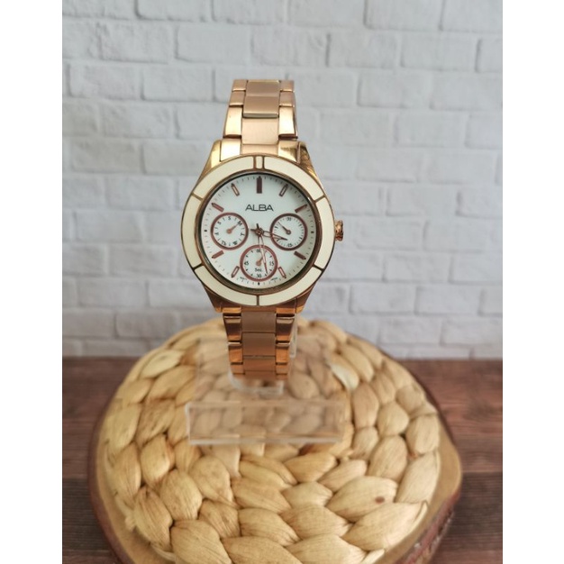 Jam Tangan Wanita  Alba  AP6064X1 gold jam tangan alba AP6064X1 Original