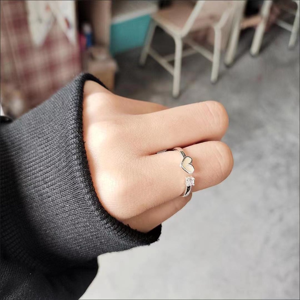 Fashion Wanita Perhiasan Paduan Berlian Imitasi Noctilucent Jantung Pembukaan Cincin