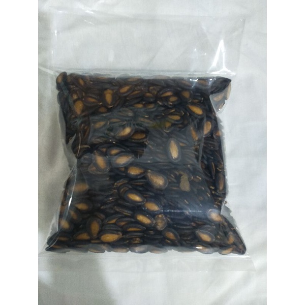 kuaci hitam 1/2kg