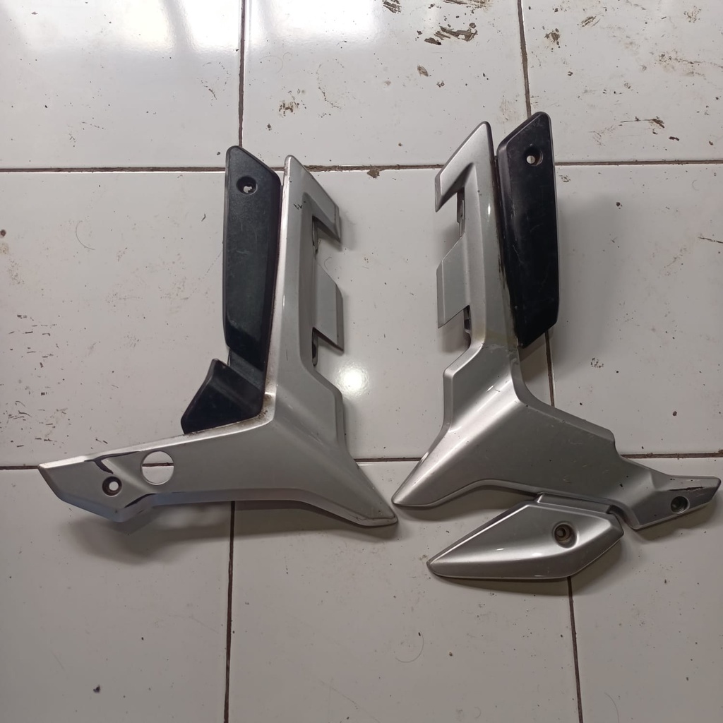 Cover pivot kanan kiri Honda CS 1 Cs One CS1 Cs 1 Original copotan