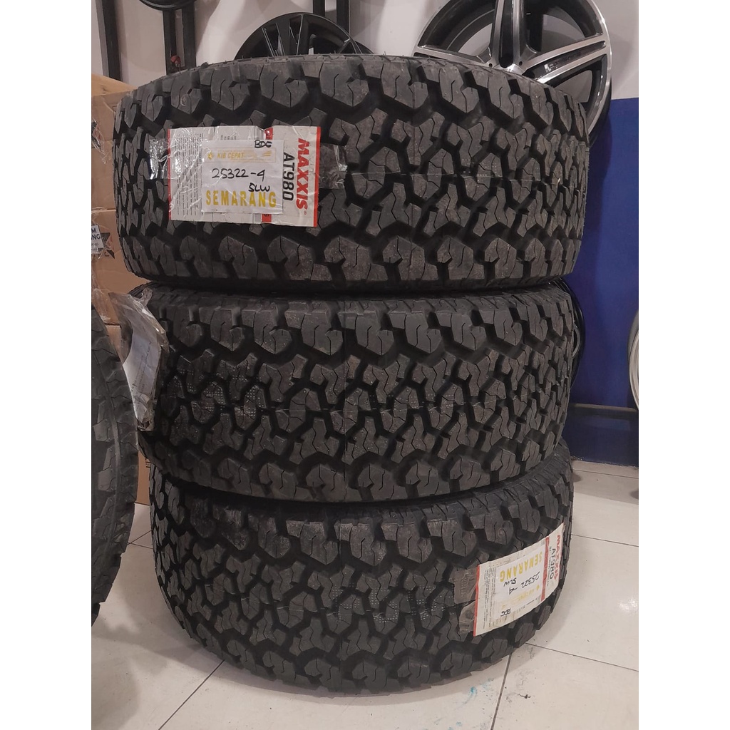 Ban Mobil Pajero R18 Maxxis Bravo AT-980 285 60 Ring 18