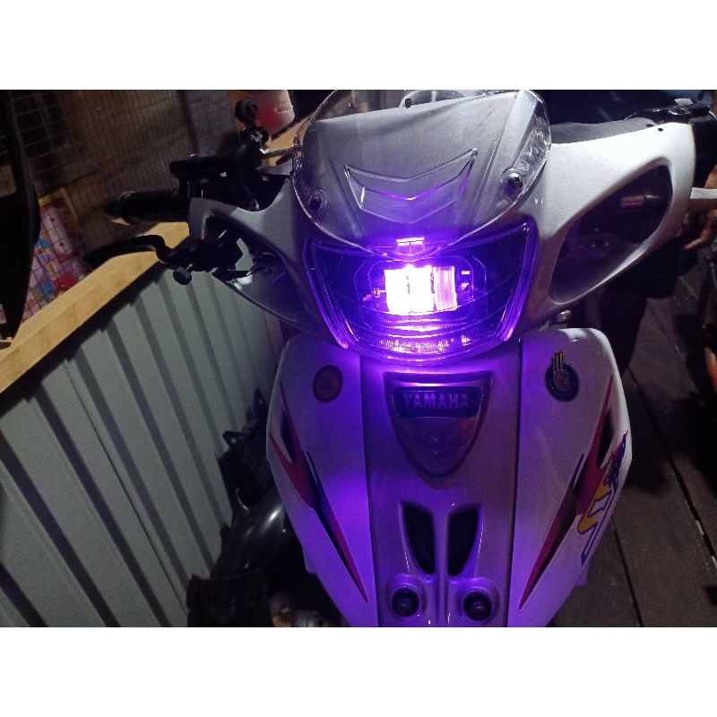 lampu daymaker f1zr