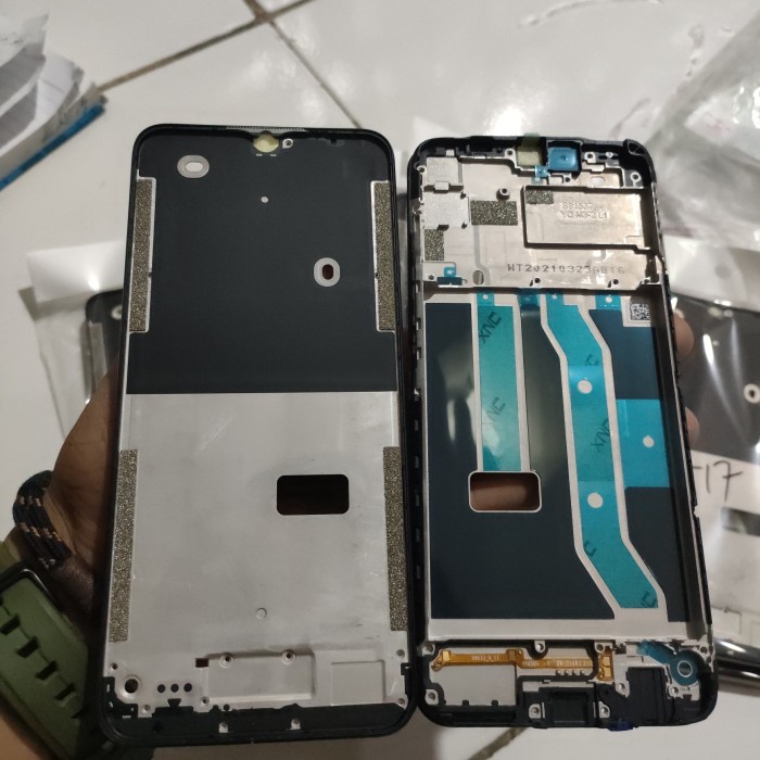 Tulang Tengah tatakan lcd Realme c17