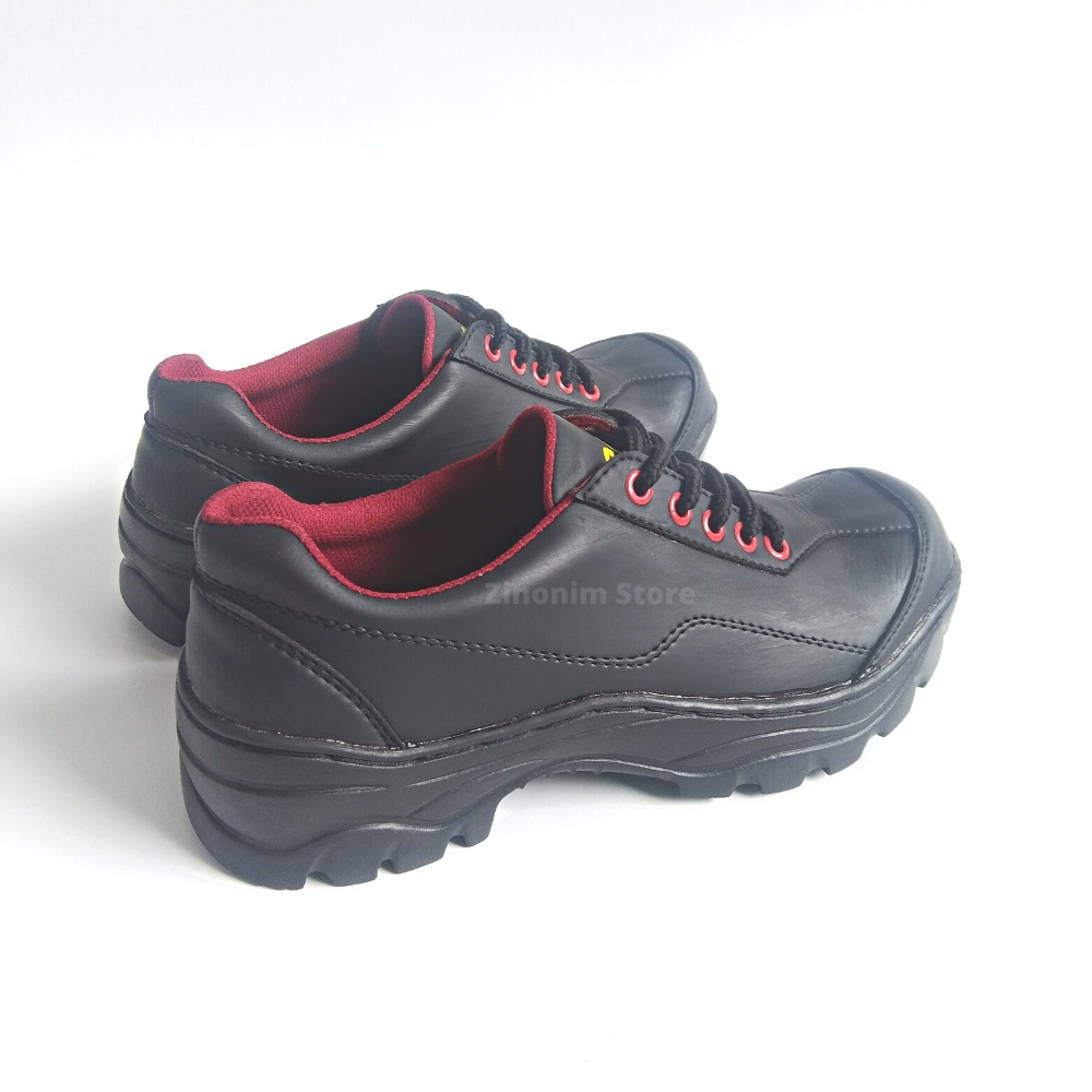 Safety Shoes Wanita Ujung Besi