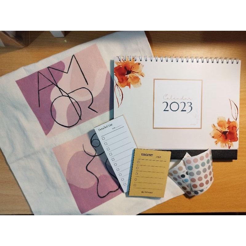 

Kalender 2023 bandling tas lukis tangan memo pad daily