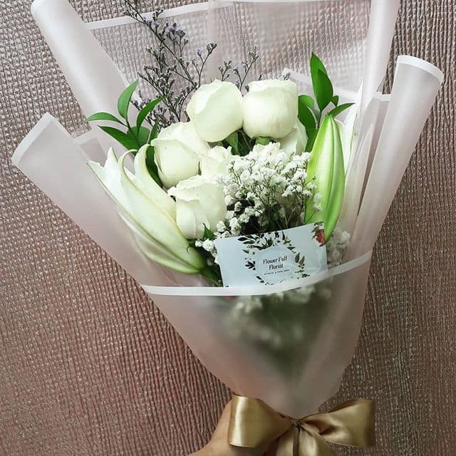 Buket Bunga / Bouquet Bunga / Hand Bouquet / Bucket bunga /mawar putih