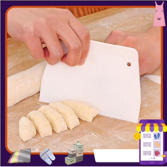 ❤ IJN ❤ Scraper Kue Plastik / Pemotong Adonan Kue / Pisau Adonan / Pisau Dough Pemotong Kue