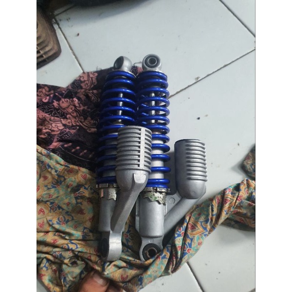 shock sok skok belakang TMT