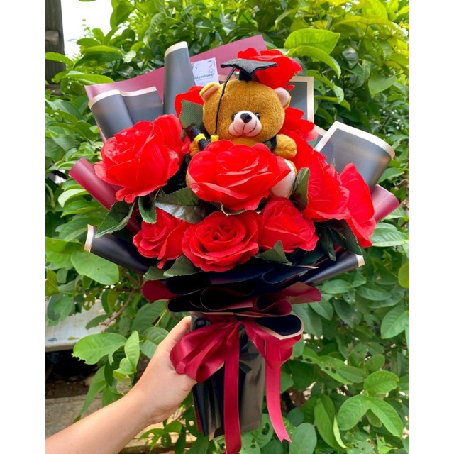 Buket bunga artificial bunga palsu MERAH MEKAR boneka wisuda hadiah wisuda KERTAS CELLO hadiah anniversary pacar ibu hadiah kado bingkisan bunga paket