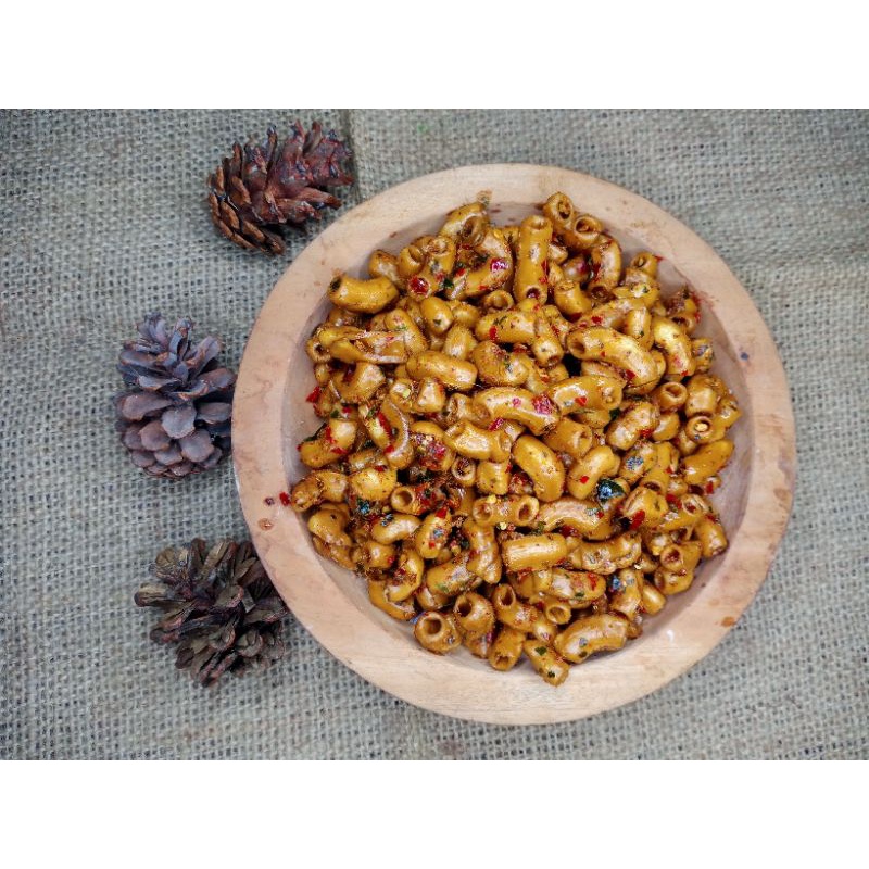 

MAKARONI BANTET PEDAS DAUN JERUK 150 gr