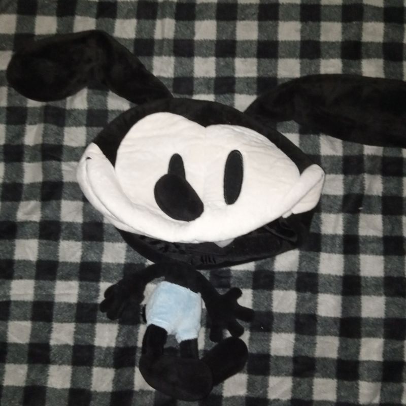 Topi boneka badan Oswald Tokyo disney resort rare