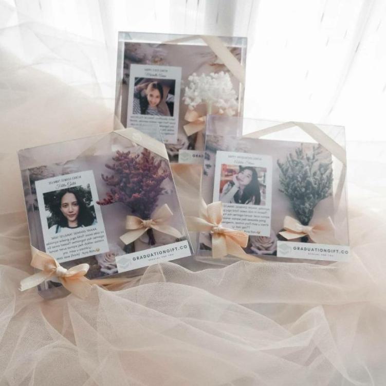 

⟳ FLOCARD-001 /HAMPERS LEBARAN / PARCEL LEBARAN / HADIAH LEBARAN / GIFT BOX / IDUL FITRI / BINGKISAN LEBARAN / GRADUATION GIFT / AKRILIK CUSTOM / CUSTOM AKRILIK /HADIAH WISUDA / DISKON / BIRTHDAY GIFT/WEDDING GIFT / HADIAH SIDANG / IDUL ADHA ⇳