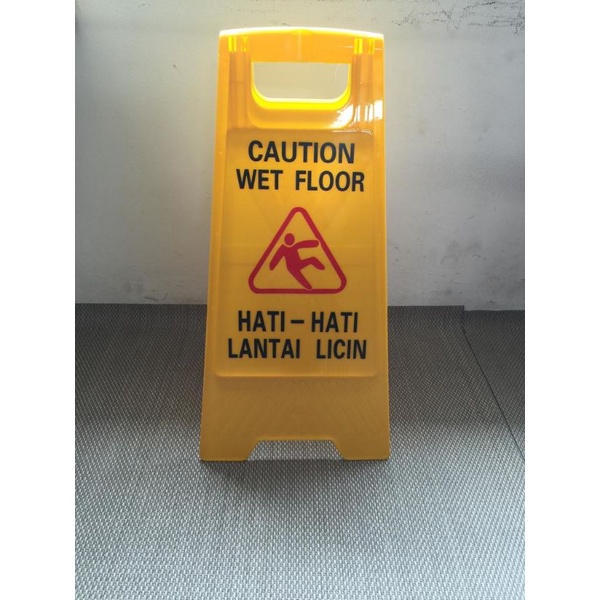 

JUAL PAPAN PERINGATAN /CAUTION WET FLOOR/HATI-HATI LANTAI LICIN