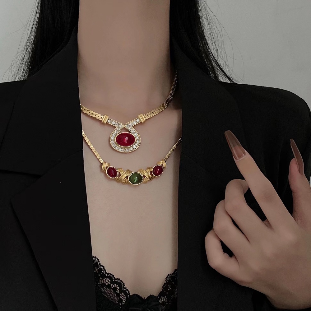 Korea Ringan Mewah Elegan Baru Royal Vintage Kalung Mulia Elegan Kaca Berlian Necklace