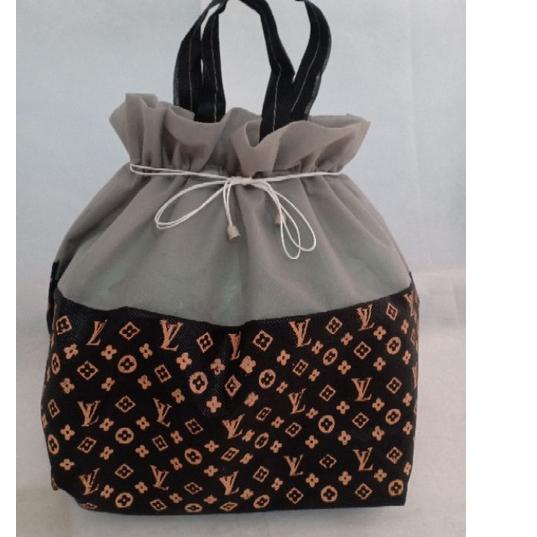 

⇣ (1 lusin =12 psc) tas serut motif mewah dus nasi 22 ☯