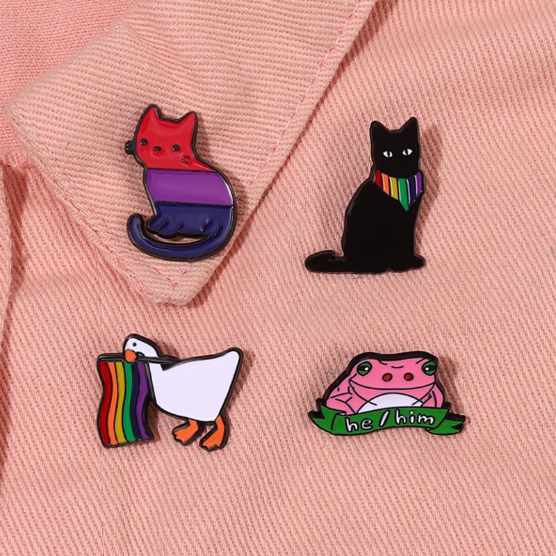Kucing Hitam Pelangi Dasi Kupu-Kupu Enamel Pin Kartun Bebek Kodok Kucing Bros Lencana Kerah Pin Rainbow Animal Pride Perhiasan Hadiah Aksesoris