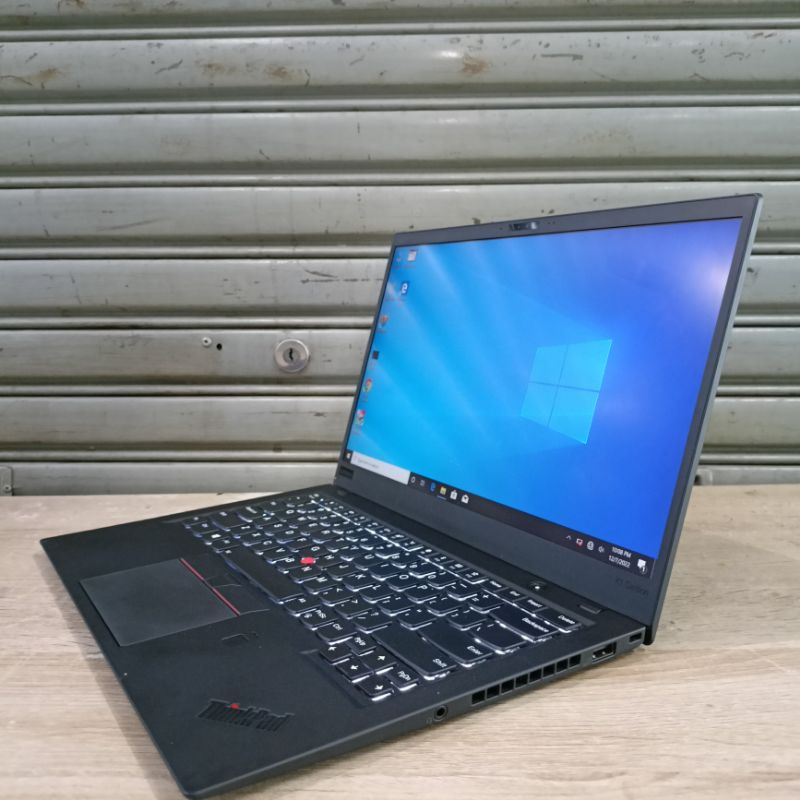 Lenovo Thinkpad X1 Carbon 6Th Core i7 Gen 8 Touch RAM 16GB Like New