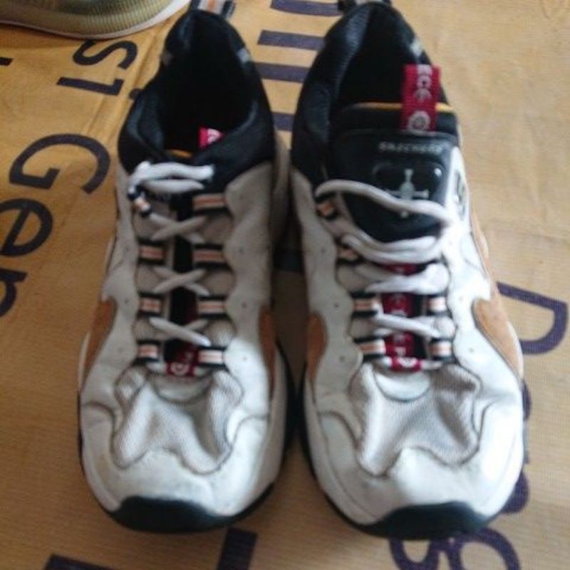 sepatu Second Brand Skechers one piece