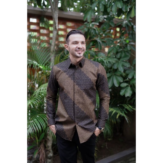 PARANG SOGAN KEMEJA BATIK MODERN SLIMFIT PANJANG BAHUN KATUN HALUS FULL FURING HALUS