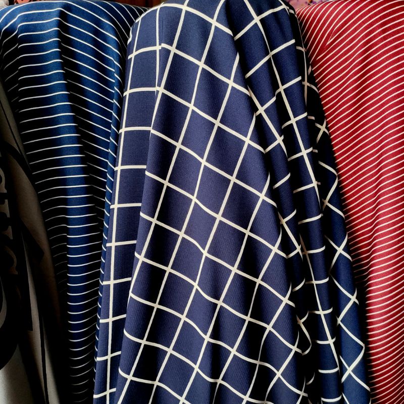 kain crepe premium motif kotak - kain kekinian - kain gamis