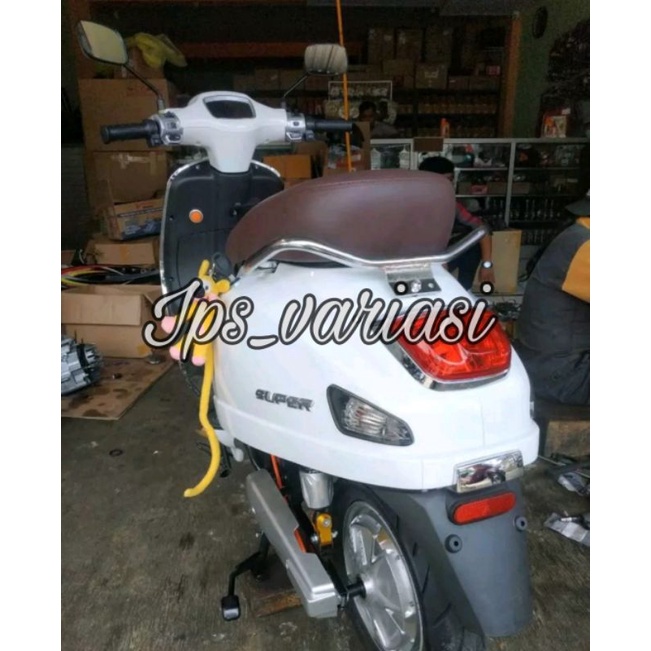 Behel uwinfly T3. smoot zuzu. super model vespa s matic aksesoris motor uwinfly