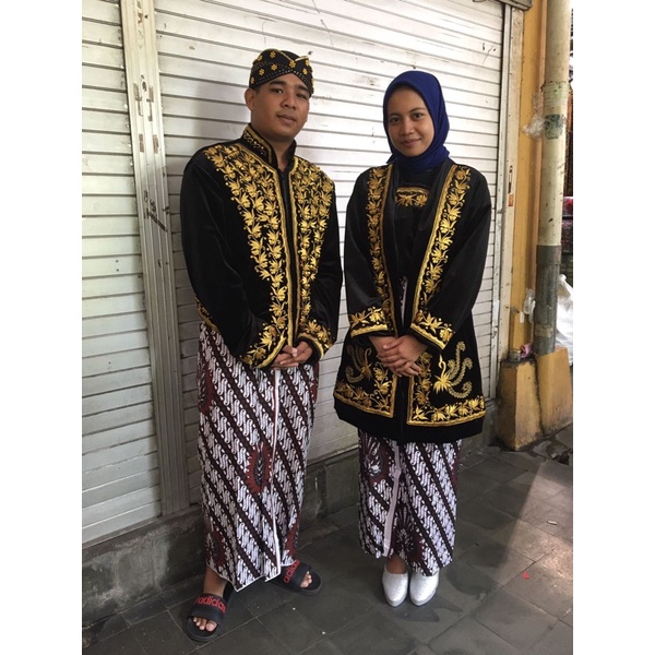 Baju pengantin solo putri/baju pengantin bludru solo