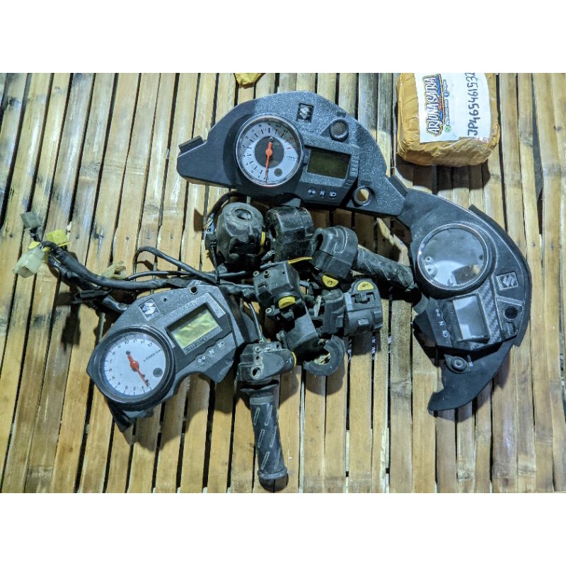 holder kanan satria fu