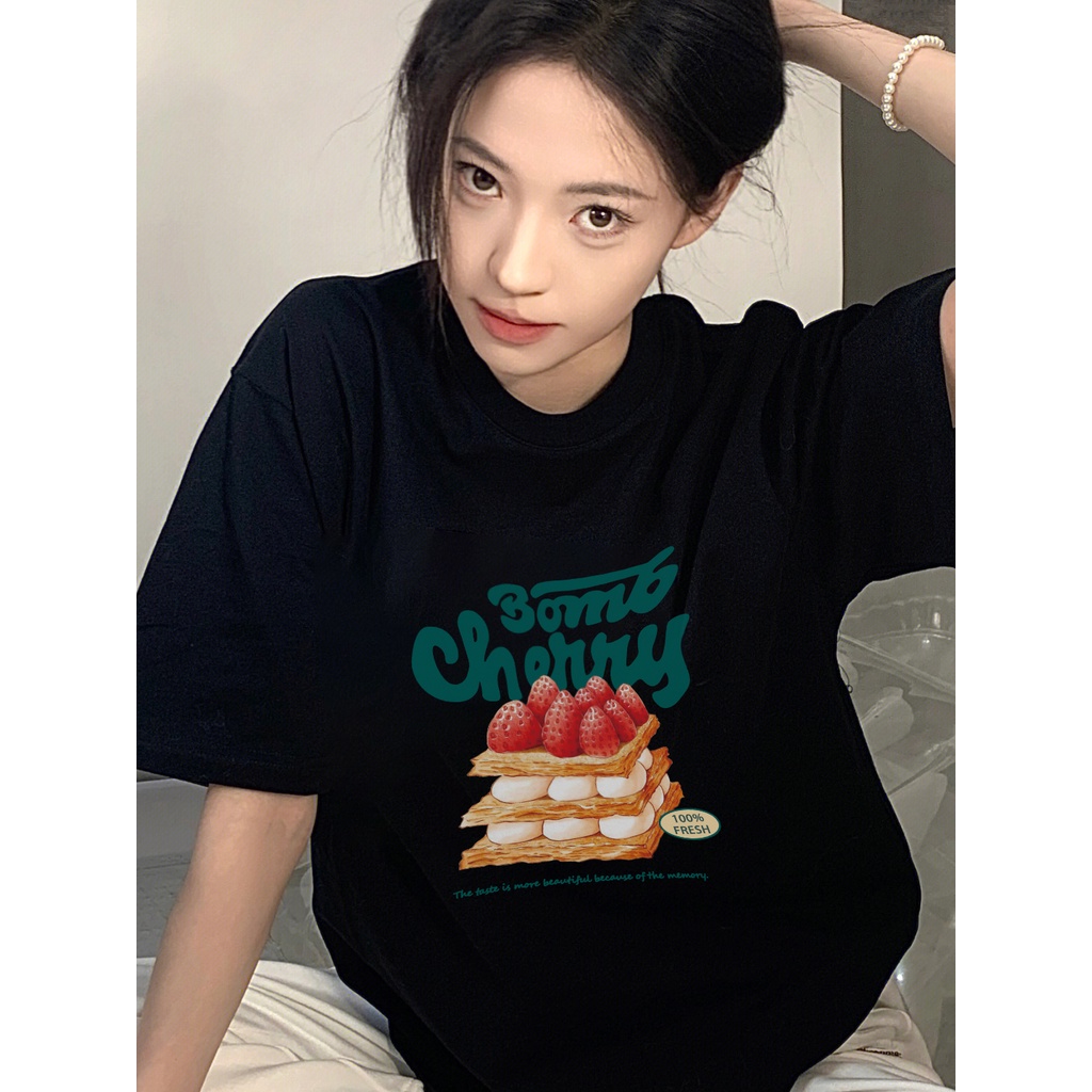 [100%  Katun]Kaos Couple Cake Oversize Kekinian Lengan Pendek Korean Style Printed T-shirt Baju Wanita Hitam